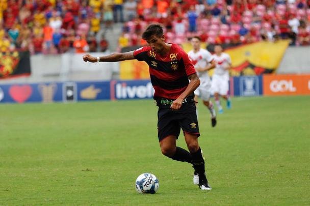 Partida entre Sport e Vitria, na Arena de Pernambuco, pela Copa do Nordeste