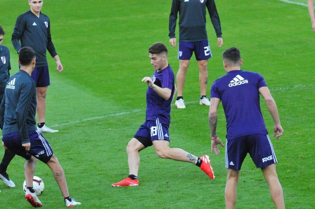 Com uma atividade na Cidade do Galo, River encerrou a preparao para o duelo com o Cruzeiro