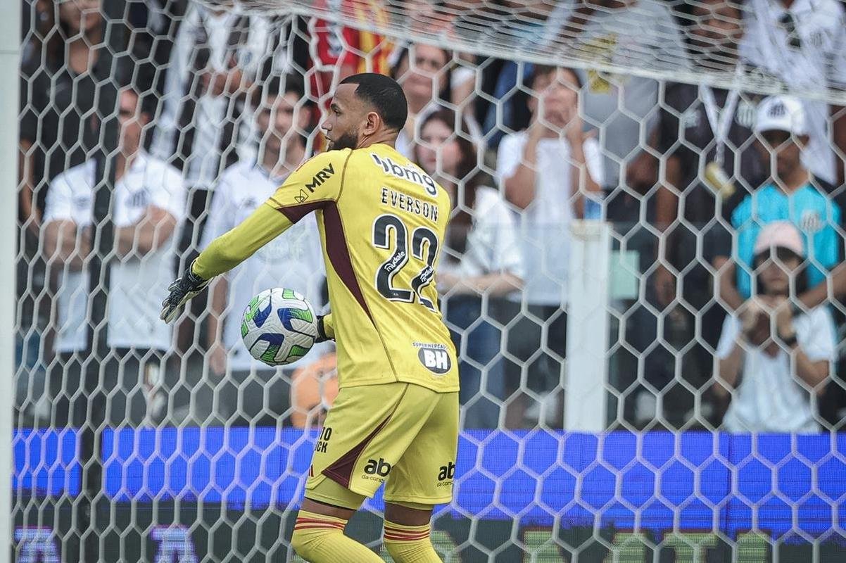 Santos e Atltico se enfrentaram na tarde deste domingo (23/4), na Vila Belmiro, pela segunda rodada da Srie A do Campeonato Brasileiro.