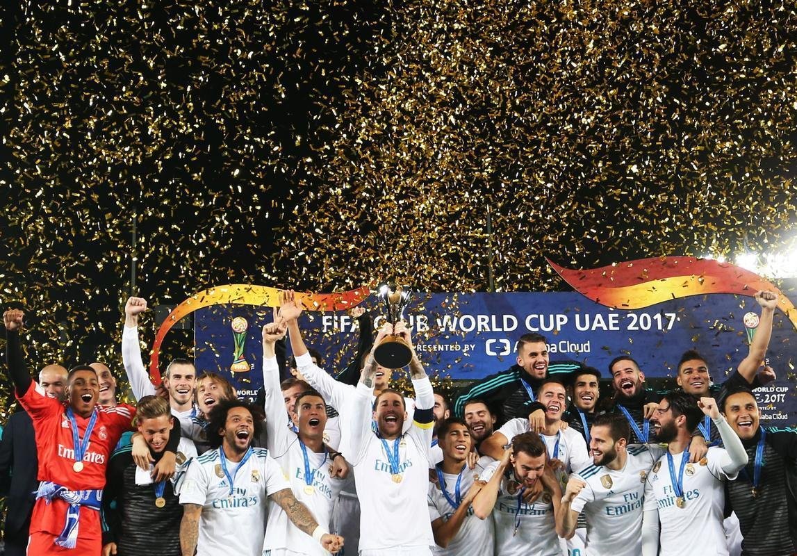 Fotos da premiao do Mundial de Clubes e da festa do Real Madrid com o hexa