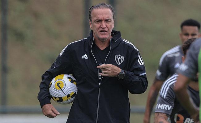 Tcnico Cuca pode fazer mudanas na equipe no jogo deste sbado