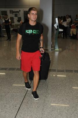 Meia argentino Toms Andrade, de 21 anos, vindo do River Plate, chegou a BH para defender o Atltico