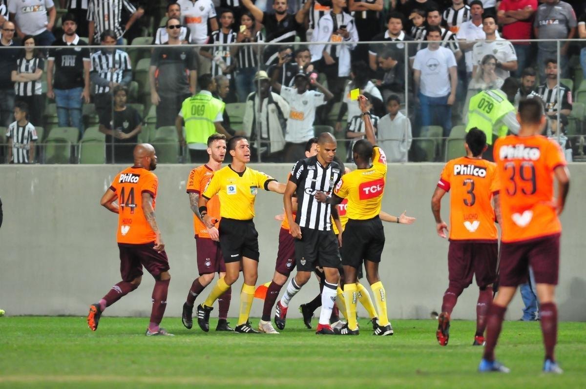 Fotos do jogo desta segunda-feira entre Galo e Furaco