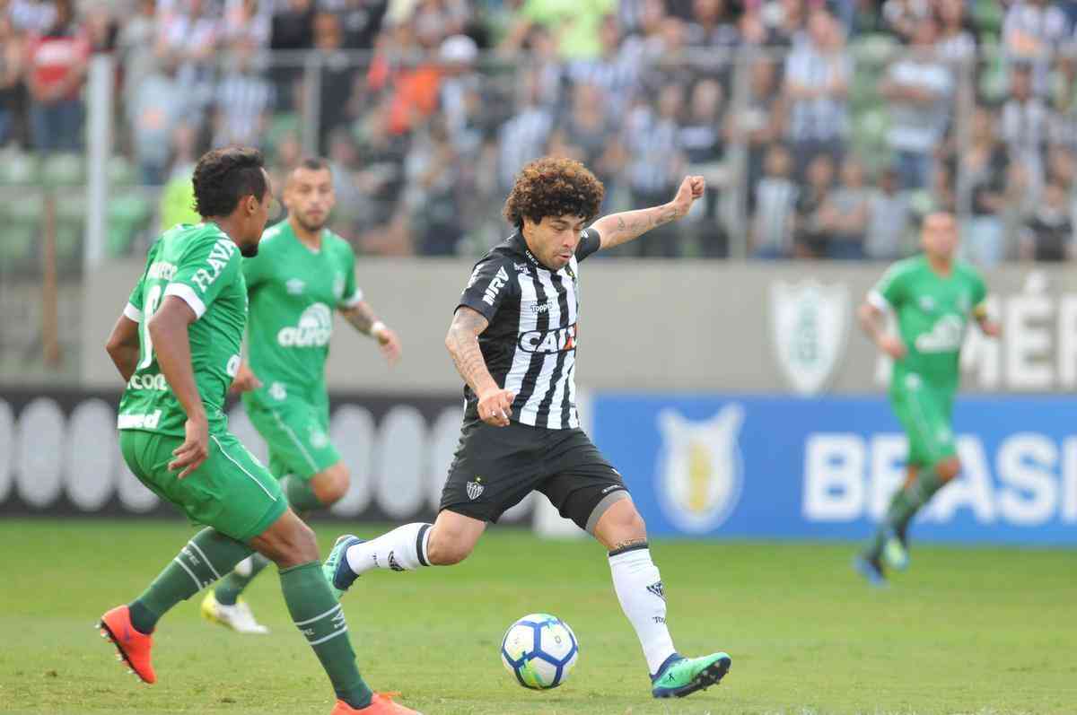 Atltico e Chapecoense fizeram jogo movimentado na tarde deste sbado