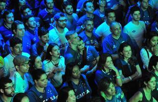 Torcedores do Cruzeiro acompanham final da Copa do Brasil no Mercado Distrital do Cruzeiro, em Belo Horizonte