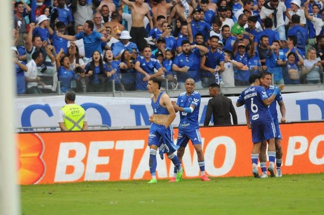 Fotos da partida entre Cruzeiro e Bahia, no Mineiro, pela 20 rodada da Srie B do Brasileiro