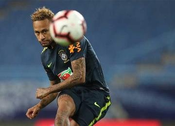 Seleção Brasileira volta a campo contra a Colômbia em busca de vaga na Copa do Mundo do Catar  