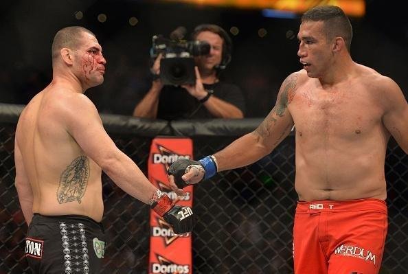 Fotos da vitória arrasadora de Fabrício Werdum sobre Cain Velasquez