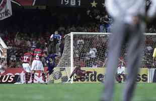 2003 - Fernando Baiano (17) - Fez o gol de empate do Flamengo (1 a 1) no ltimo lance contra o Cruzeiro, no Maracan, e fez o gol de honra na derrota por 3 a 1 no Mineiro.