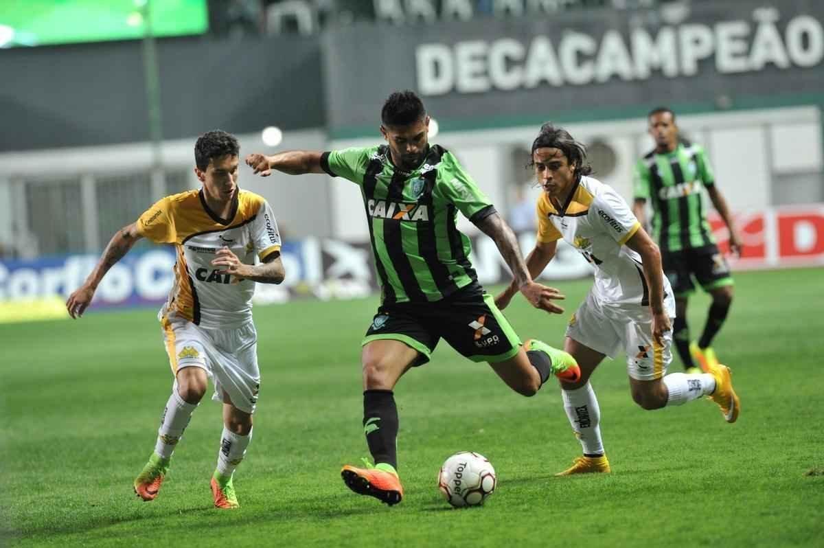 Imagens da partida entre Amrica e Cricima, no Independncia, pela Srie B do Brasileiro