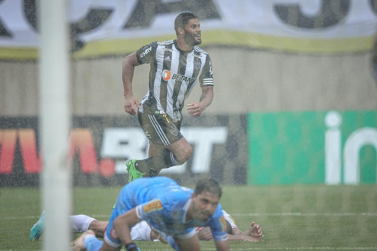Tombense x Atltico: fotos do jogo pelo Campeonato Mineiro