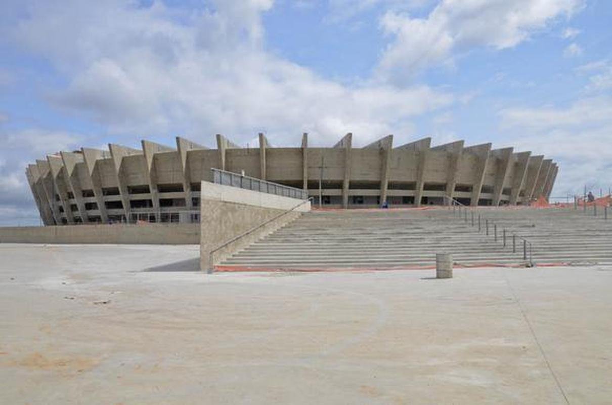 Imagens das obras no Mineiro, a um ms da reabertura oficial