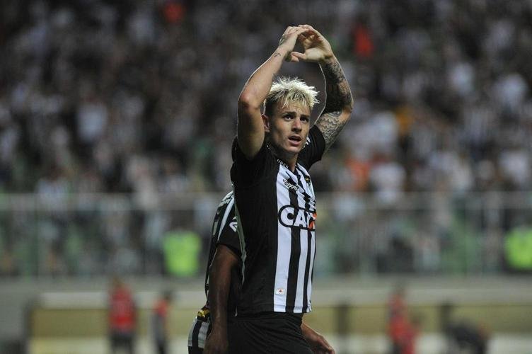 Rger Guedes - Jogou no Palmeiras entre 2016 e 2017. Foi para o Atltico em 2018.