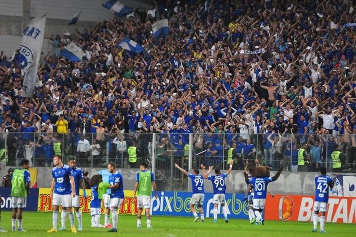 O Cruzeiro goleou o Nutico por 4 a 0 no Independncia, em Belo Horizonte, na 26 rodada da Srie B