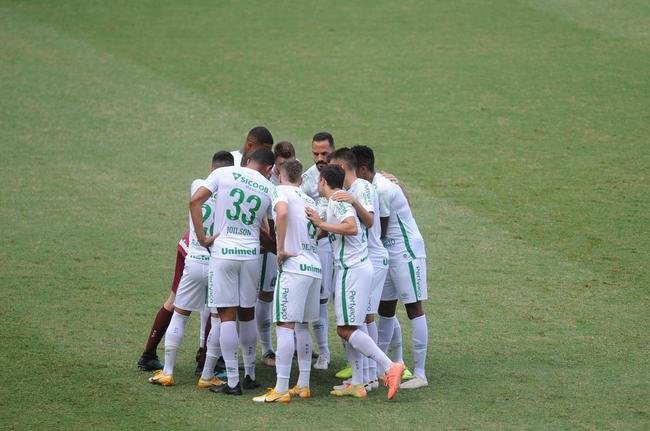 Imagens do jogo entre Amrica e Chapecoense, no Independncia, pela Srie B