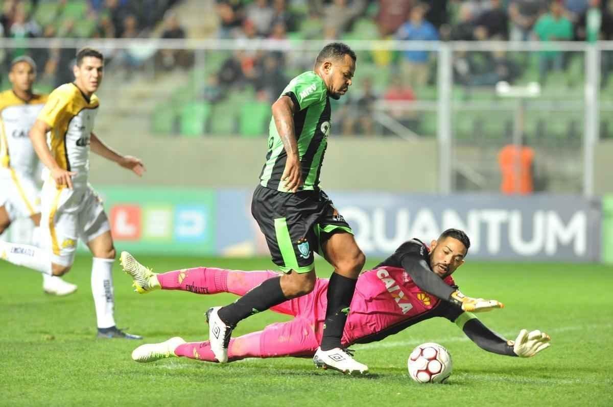 Imagens da partida entre Amrica e Cricima, no Independncia, pela Srie B do Brasileiro