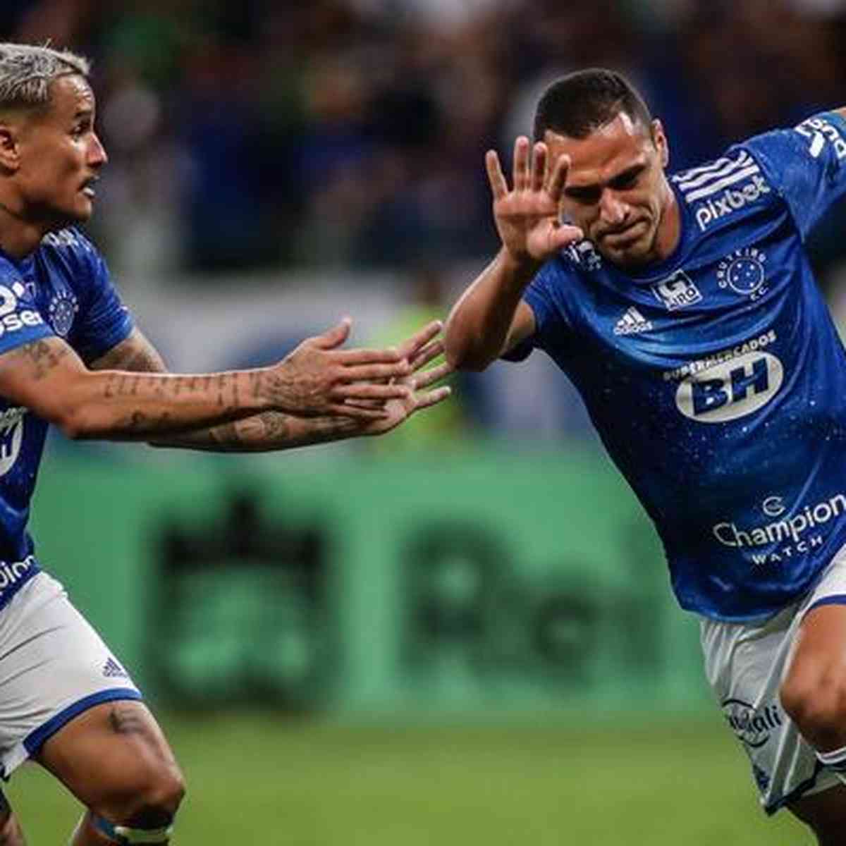 Cruzeiro se prepara para comprar 50% dos direitos do atacante