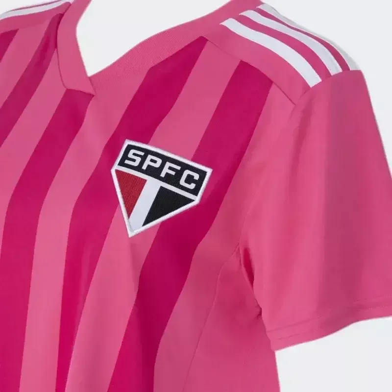 As camisas em homenagem ao 'Outubro Rosa' de 2022