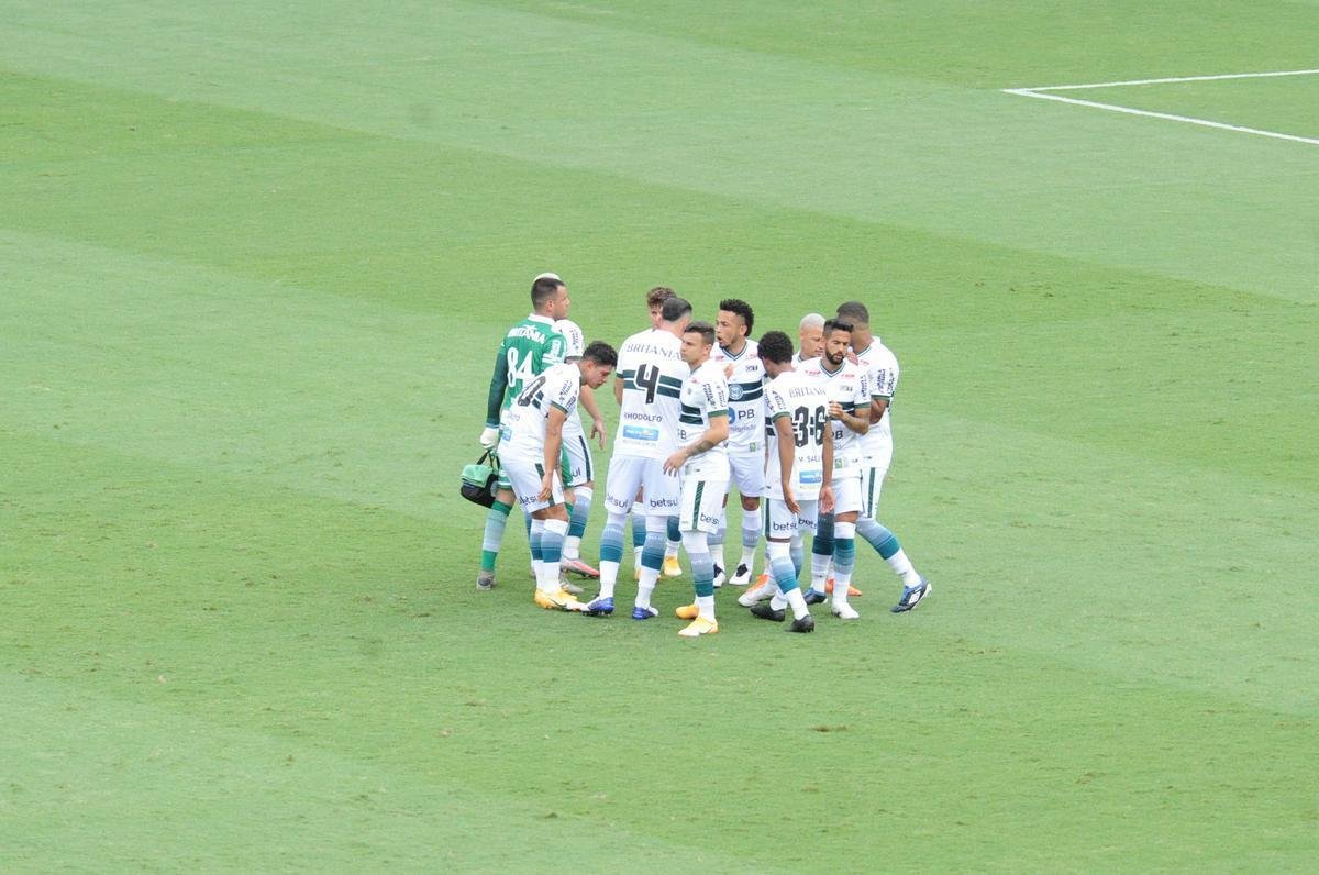 Imagens do jogo entre Atltico e Coritiba, pela 27 rodada da Srie A do Campeonato Brasileiro, no Mineiro