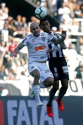 Fotos da vitória do Botafogo sobre o Atlético, por 2 a 1, no Engenhão, pela 18ª rodada do Brasileiro