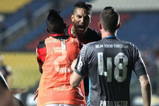 Guerrero marcou o gol de empate do Flamengo diante do Cruzeiro