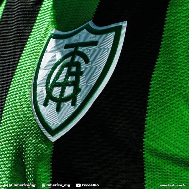 O Amrica apresentou a nova camisa 1 de 2023 para jogadores de linha e goleiros
