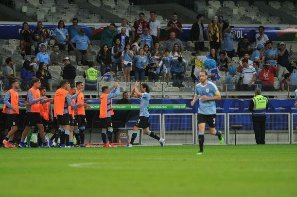 Fotos de Uruguai x Equador, no Mineiro