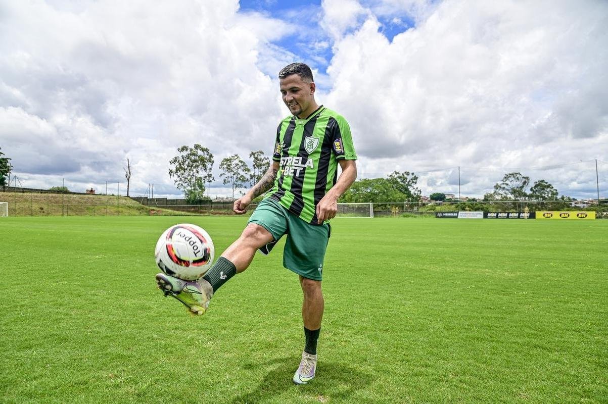 Dad Belmonte foi apresentado pelo Amrica neste sbado (7/1), no Lanna Drumond, e concedeu entrevista coletiva