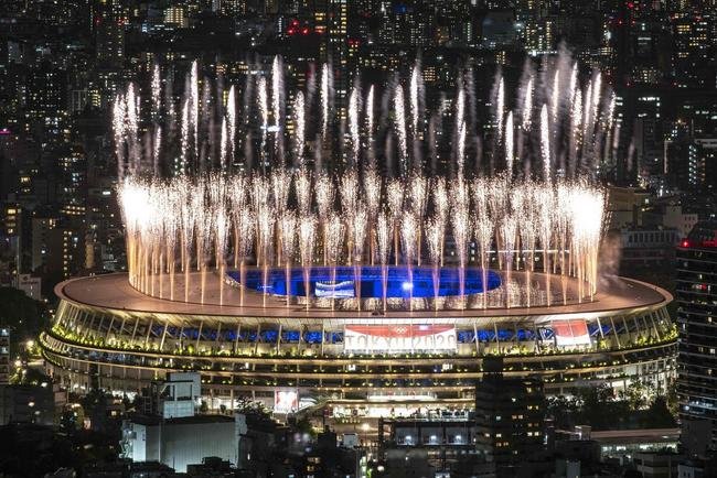 Fogos na Cerim�nia de Encerramento dos Jogos de T�quio