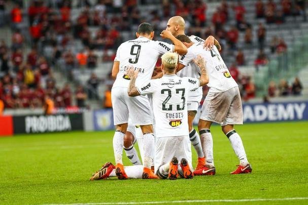 Veja imagens da vitória do Atlético sobre o Atlético-PR