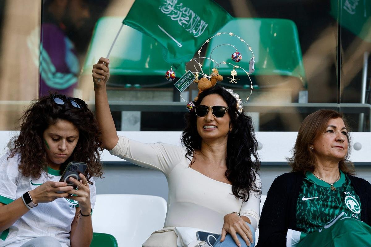 Polnia x Arbia Saudita: fotos da torcida no jogo da Copa do Mundo