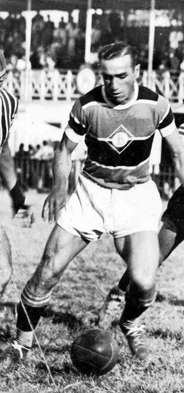 Niginho - 12 gols em 1940 (Cruzeiro campeo) e 14 gols em 1945 (Cruzeiro campeo)