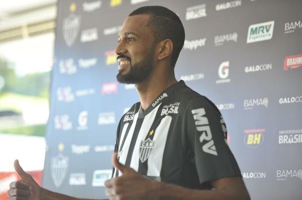 Imagens da apresentao de Maicon Bolt no Atltico