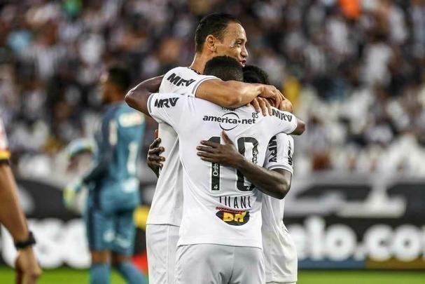 Veja as imagens do jogo entre Botafogo x Atlético, realizado no estádio Nilton Santos, no Rio de Janeiro