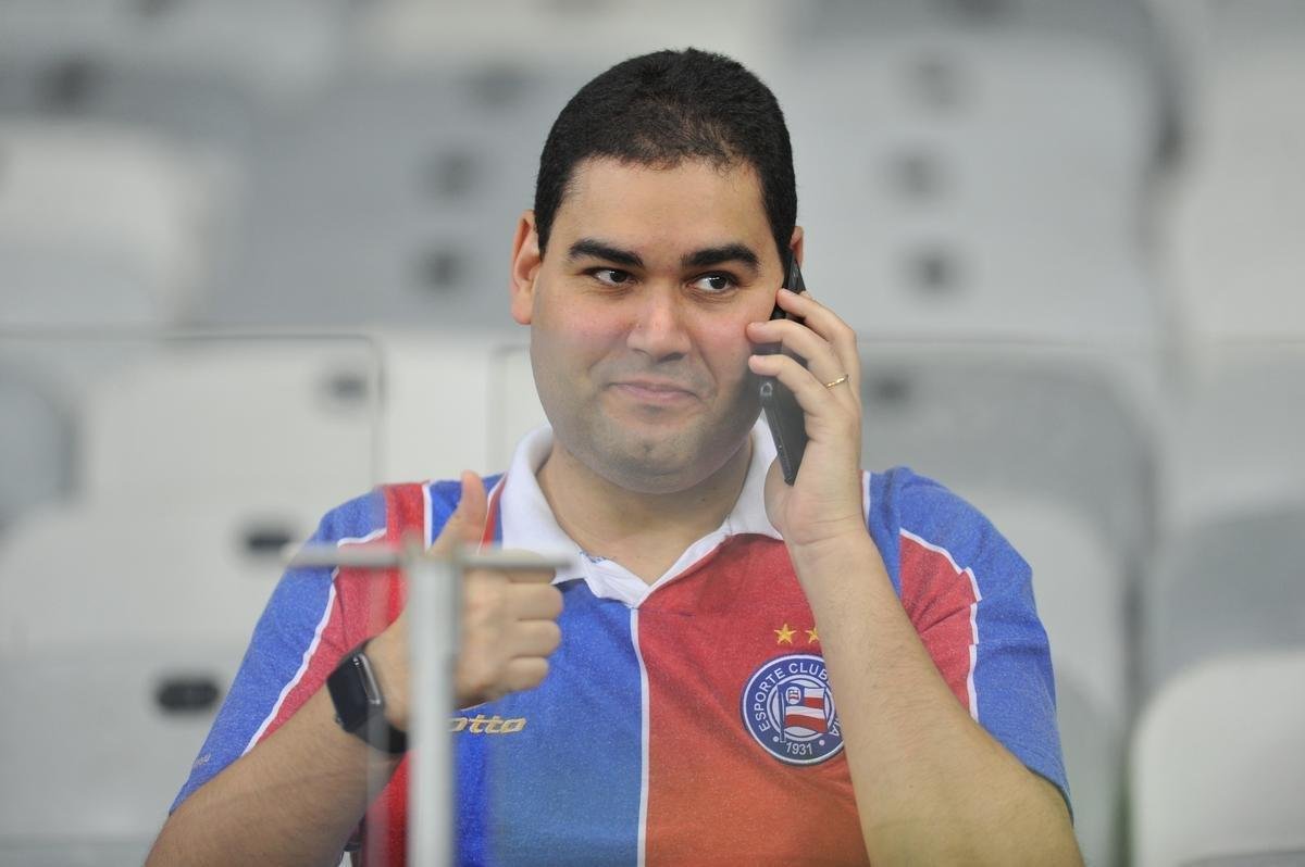 Fotos das torcidas de Uruguai e Equador no Mineiro