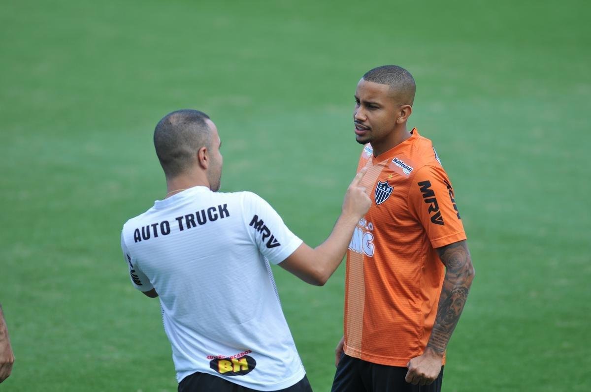 Fotos do treino do Atltico nesta quarta-feira na Cidade do Galo. Time dirigido por James Freitas se prepara para o clssico de sbado, s 19h, no Mineiro, pelo Mineiro