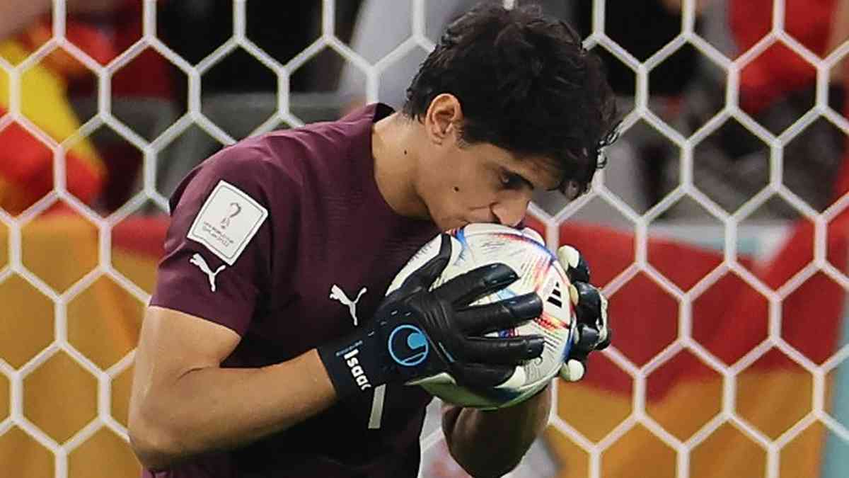 Copa do Mundo 2022: Quem é Yassine Bounou, o goleiro nascido no Canadá e  com sotaque argentino que virou estrela do Marrocos - BBC News Brasil