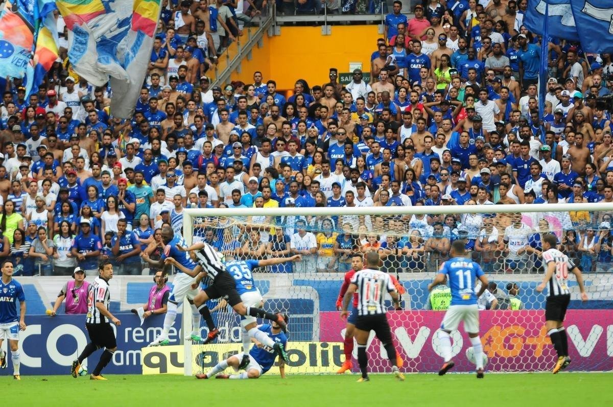Imagens do clssico entre Cruzeiro e Atltico, pela 30 rodada da Srie A, no Mineiro
