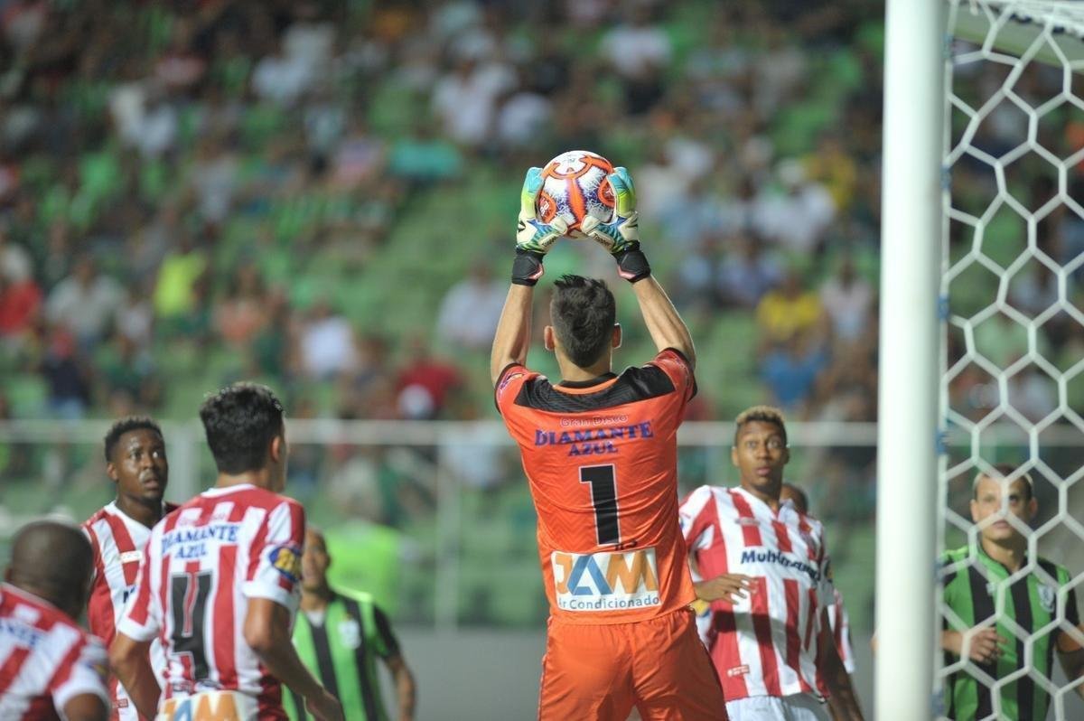 Veja fotos do jogo entre Amrica e Villa Nova