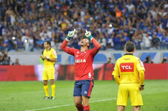 Fla x Cruzeiro: escassez de centroavantes brasileiros fortalece importados  - Superesportes