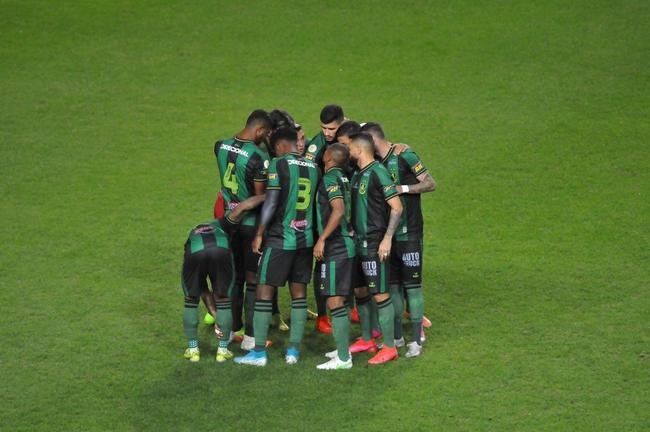 Amrica e Sport se enfrentaram nesta segunda-feira (19), no Independncia, em Belo Horizonte, em partida vlida pela 12 rodada do Brasileiro