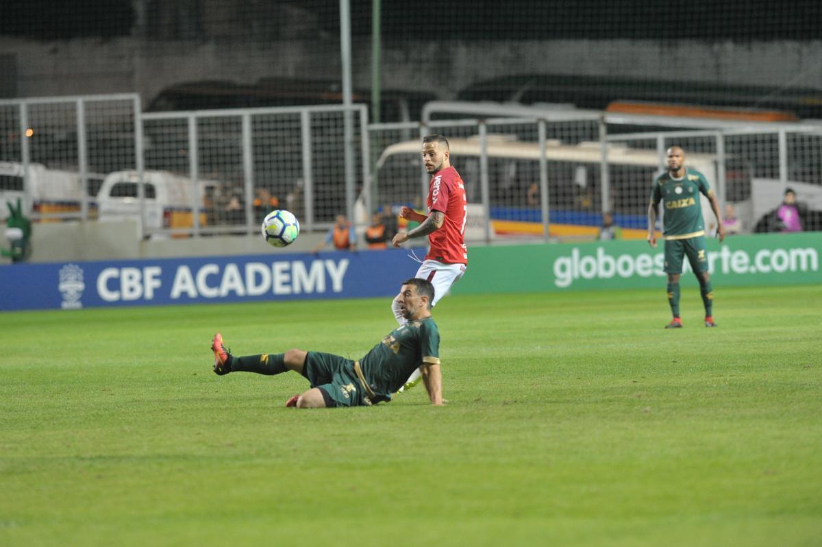 Fotos do jogo entre Amrica e Internacional, no Independncia, pela 15 rodada do Campeonato Brasileiro