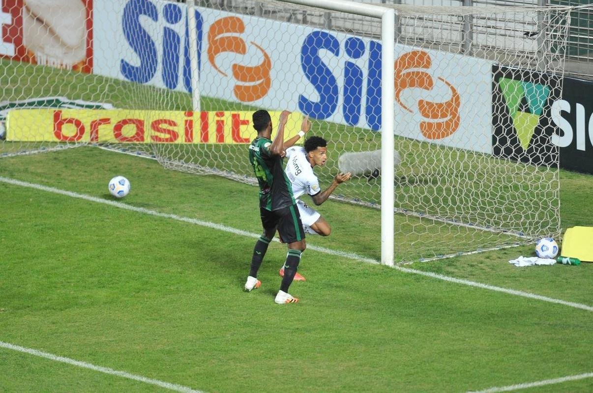 Fotos do jogo entre Amrica e Atltico