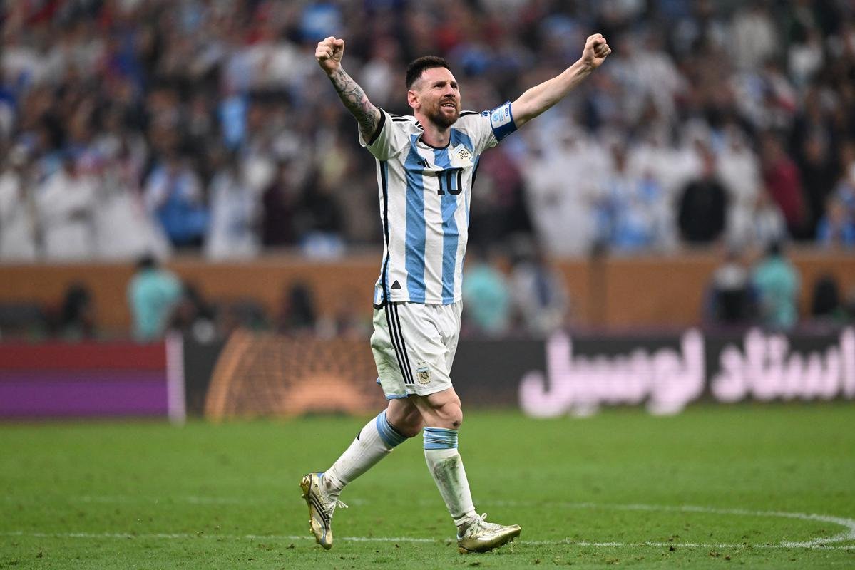 Na prorrogao, Messi fez mais um e recolocou a Argentina na frente da Frana: 3 a 2