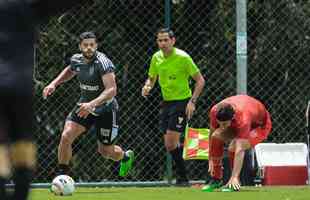 No primeiro jogo-treino, Atltico empatou com o Villa Nova por 1 a 1. Hulk marcou pelo Galo.