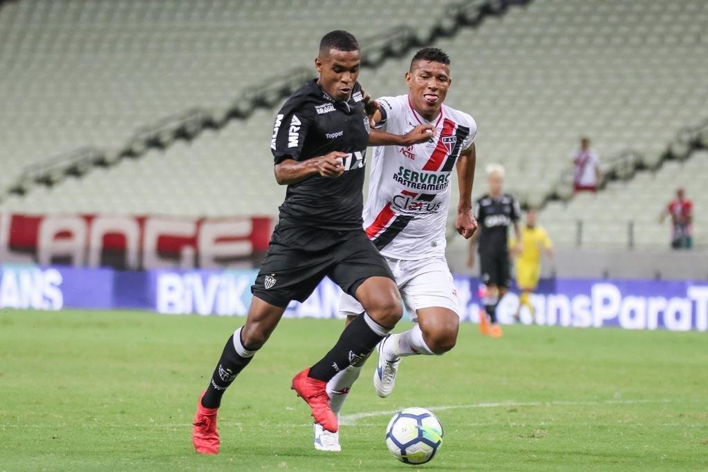 Veja imagens do empate entre Ferrovirio-CE e Atltico no Castelo