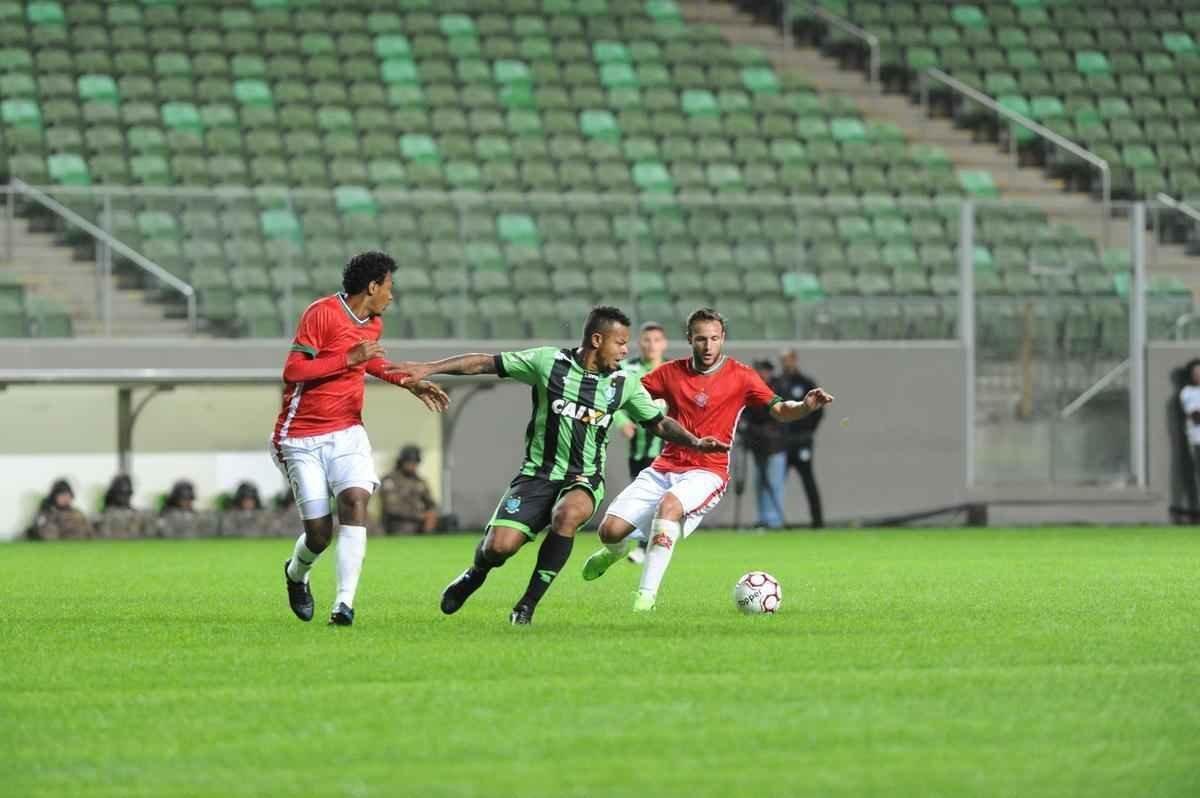 Amrica e Boa Esporte se enfrentaram no Independncia, pela 13 rodada da Srie B do Campeonato Brasileiro