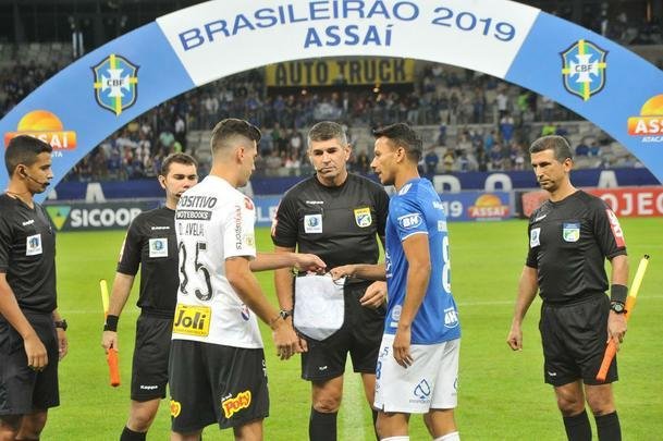 Fotos de Cruzeiro x Corinthians, no Mineiro, pela oitava rodada do Campeonato Brasileiro