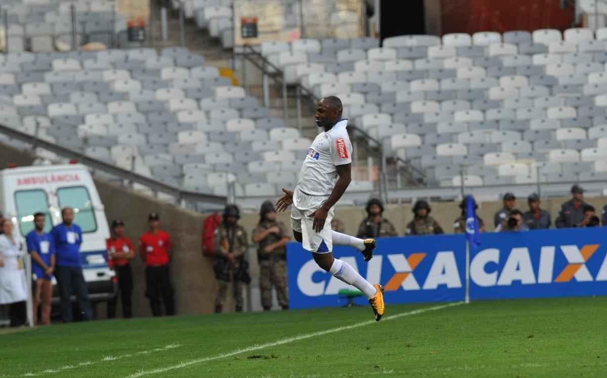 Imagens da partida entre Cruzeiro e Sport, duelo vlido pela 21 rodada da Srie A do Campeonato Brasileiro