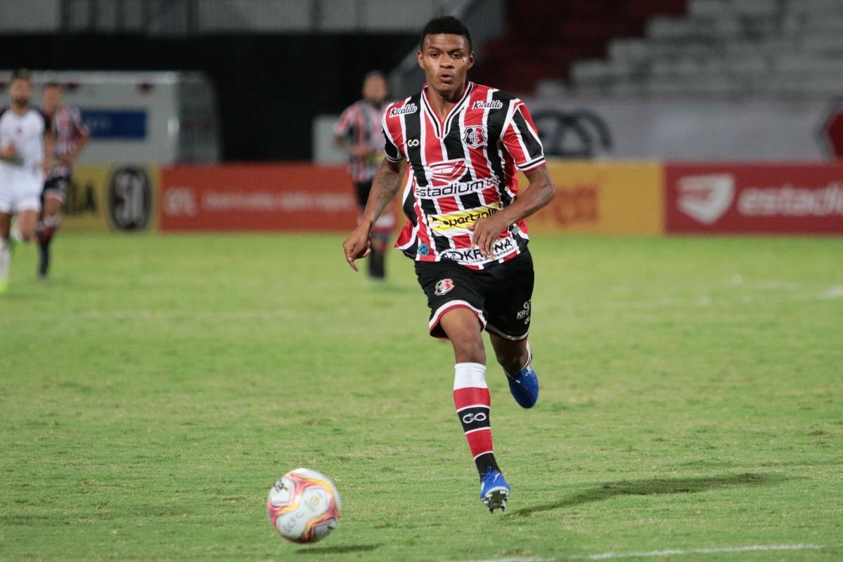 No Arruda, Jacuipense saiu na frente, com Railan. Mayco Félix, com dois gols, virou para o Santa. Os dois gols de Dinei, viraram novamente o placar, mas, nos minutos finais, Toty empatou para o Tricolor.